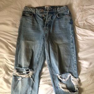 urban outfitter boyfriend jeans!